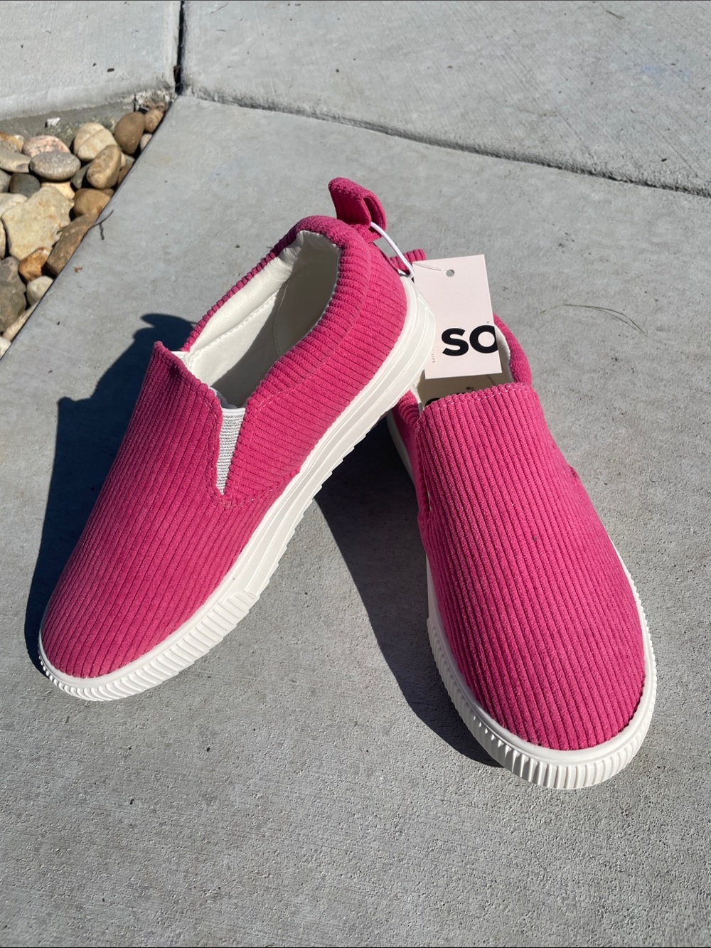 SO Evalyn Bright Pink Corduroy Slip On Shoes Girls 2 Medium